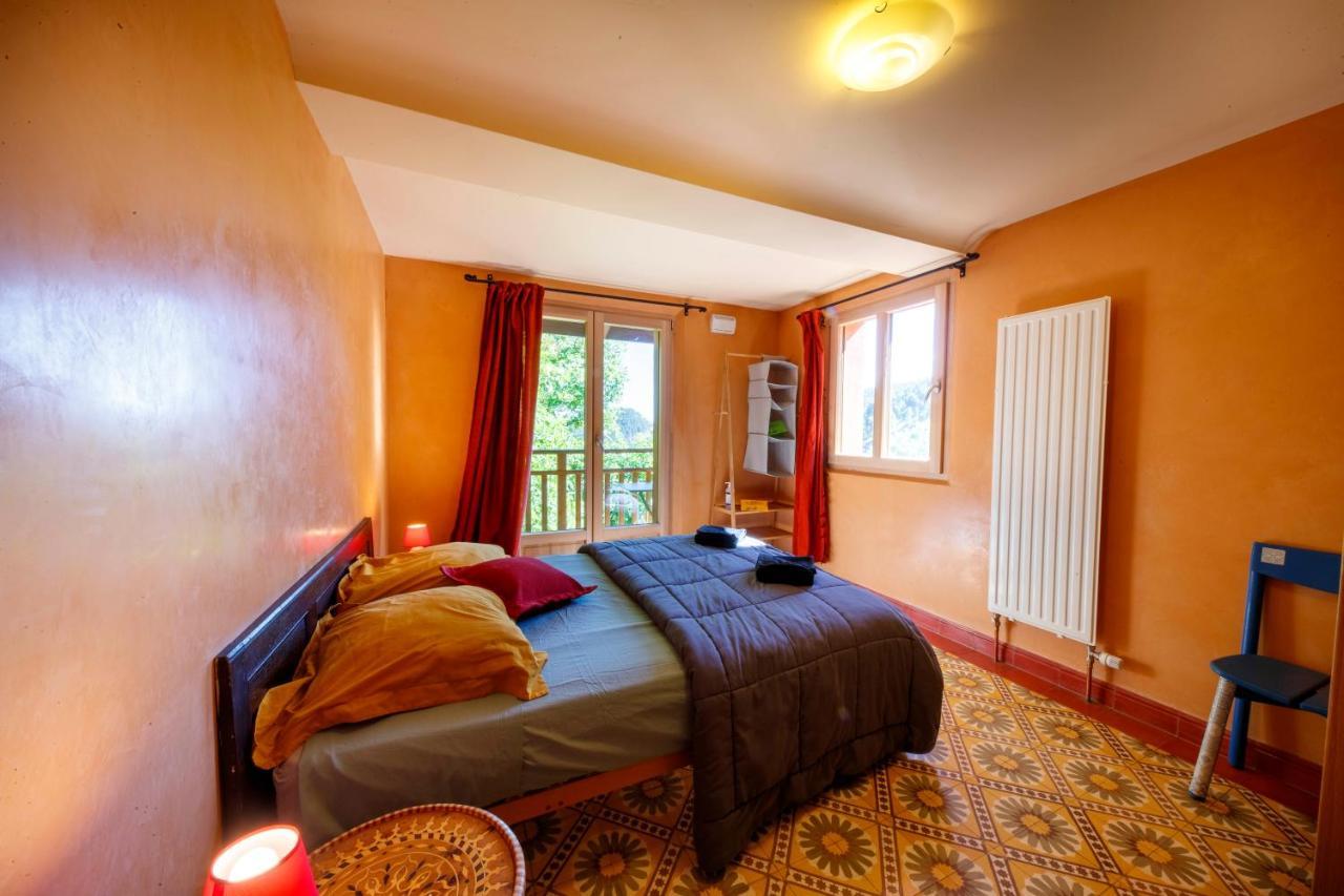 Eco-Hotel Et Yourtes Du Mercantour Guillaumes Exterior photo