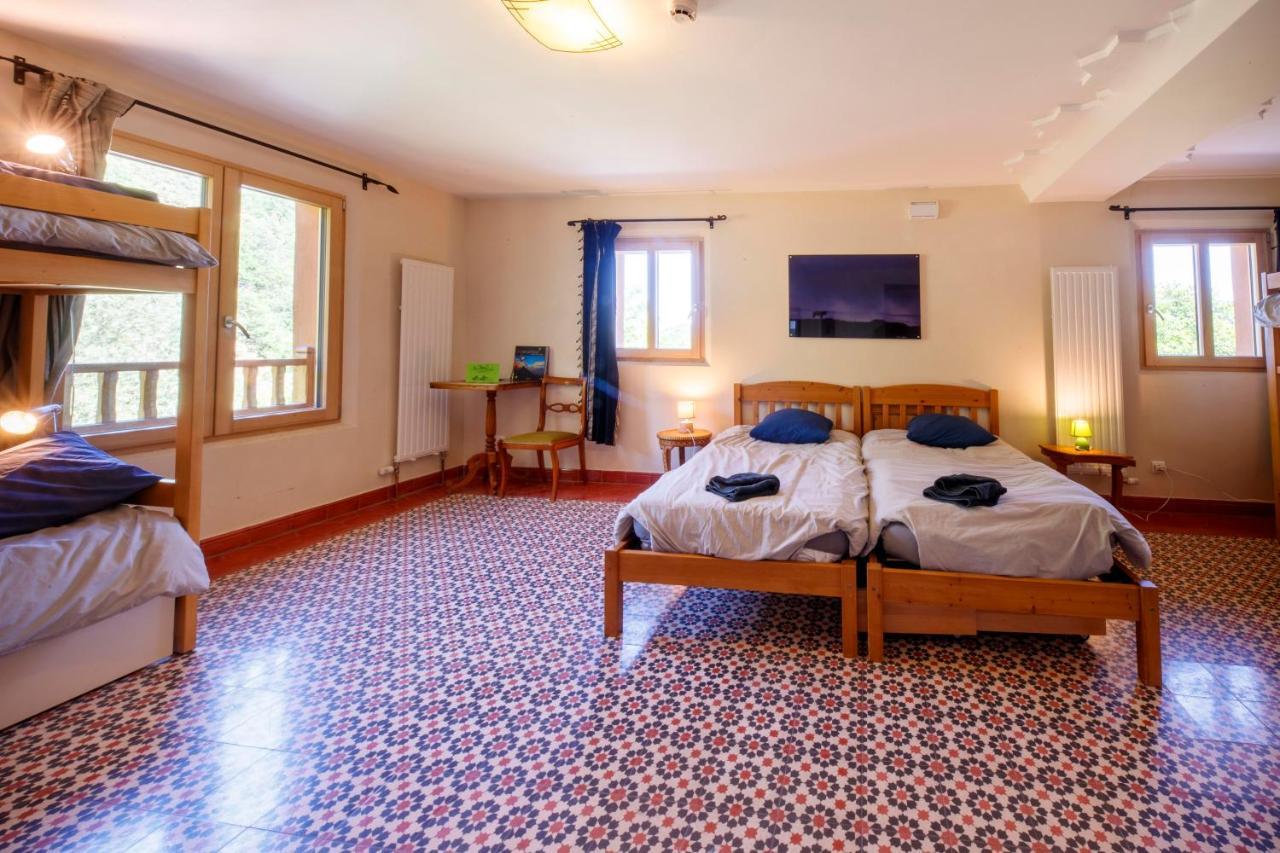 Eco-Hotel Et Yourtes Du Mercantour Guillaumes Exterior photo