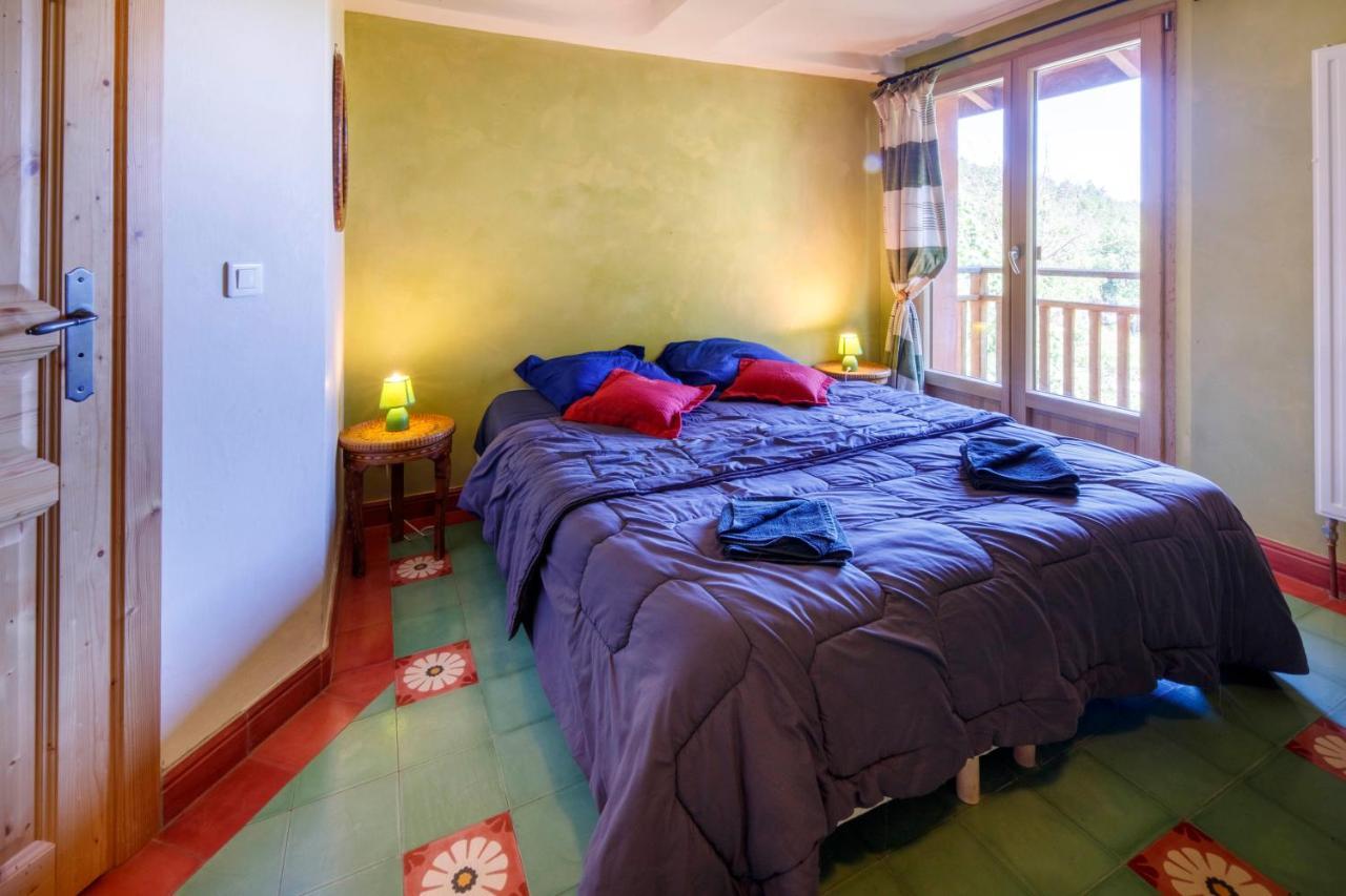 Eco-Hotel Et Yourtes Du Mercantour Guillaumes Exterior photo