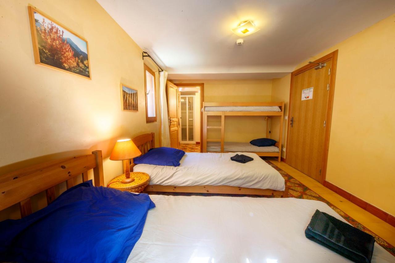 Eco-Hotel Et Yourtes Du Mercantour Guillaumes Exterior photo