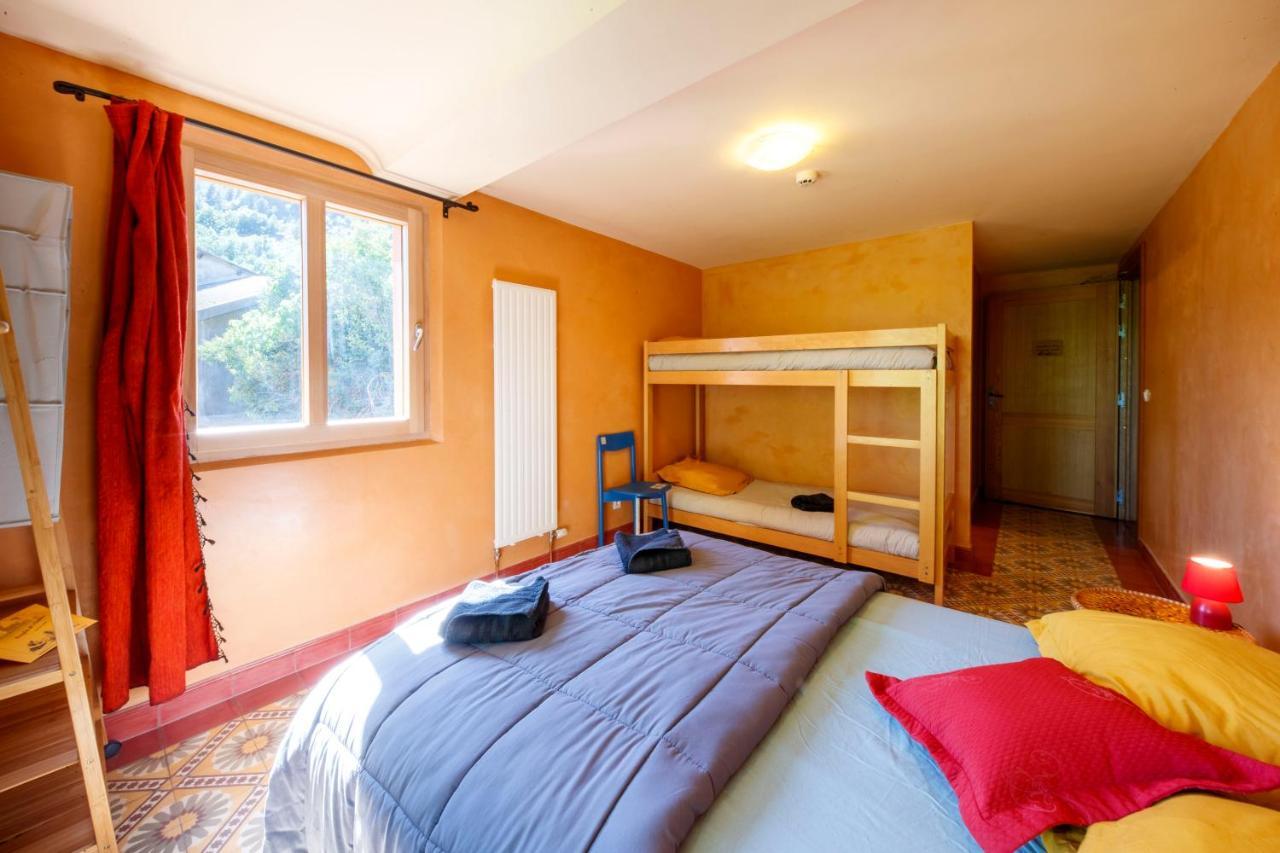 Eco-Hotel Et Yourtes Du Mercantour Guillaumes Exterior photo
