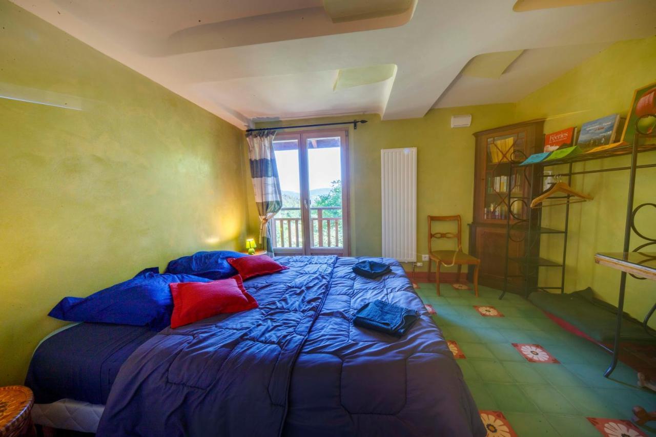 Eco-Hotel Et Yourtes Du Mercantour Guillaumes Exterior photo