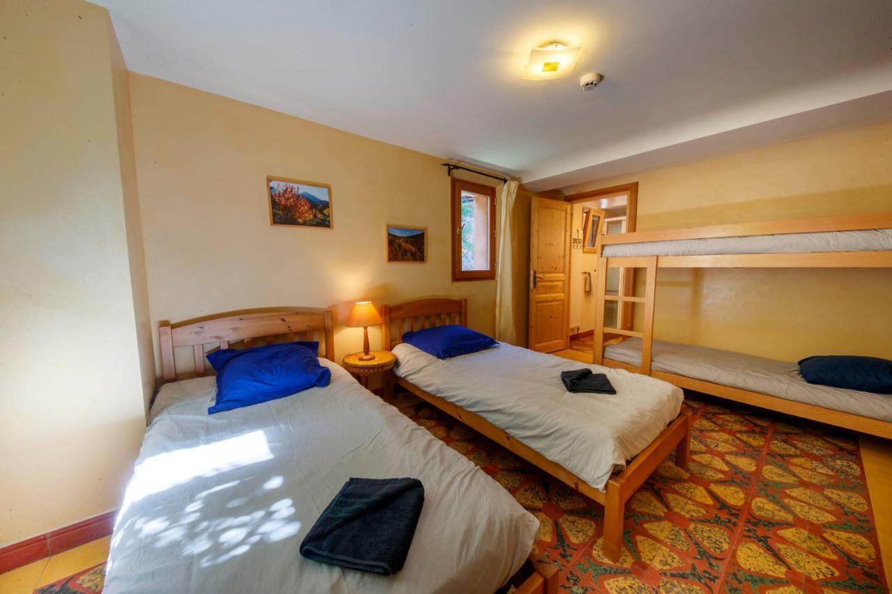 Eco-Hotel Et Yourtes Du Mercantour Guillaumes Exterior photo